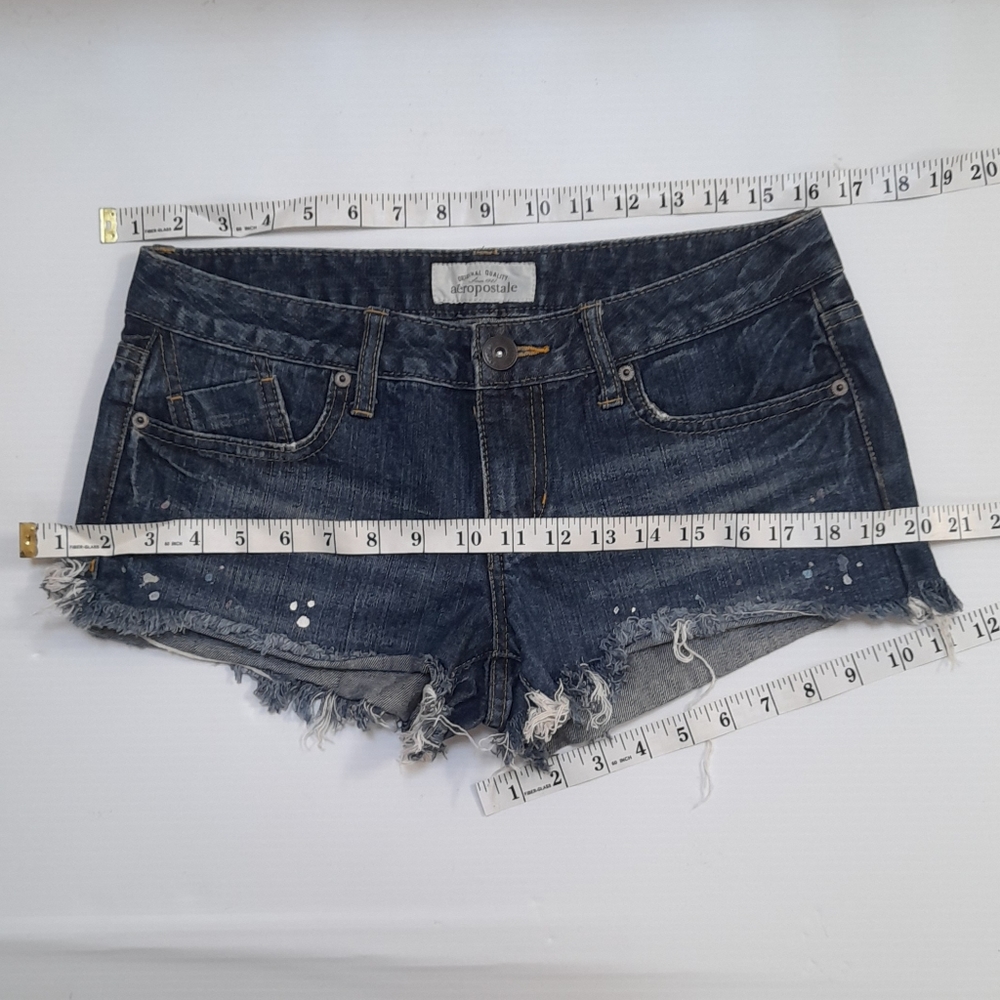 ● AEROPOSTALE | CUT OFF & PAINT DOTS SHORT - Picture 2 of 16